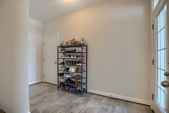 Building Photo - 6407 Falconwood St
