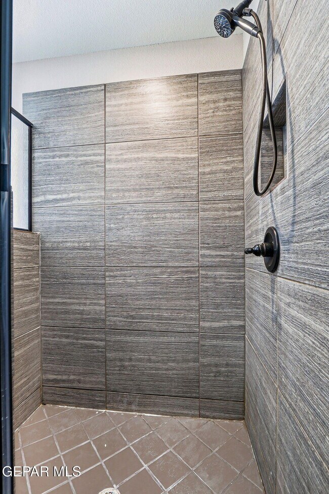 Building Photo - 1041 Earthstar Pl