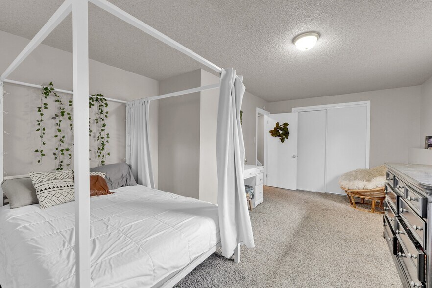 Building Photo - 4945 Brown Valley Ln