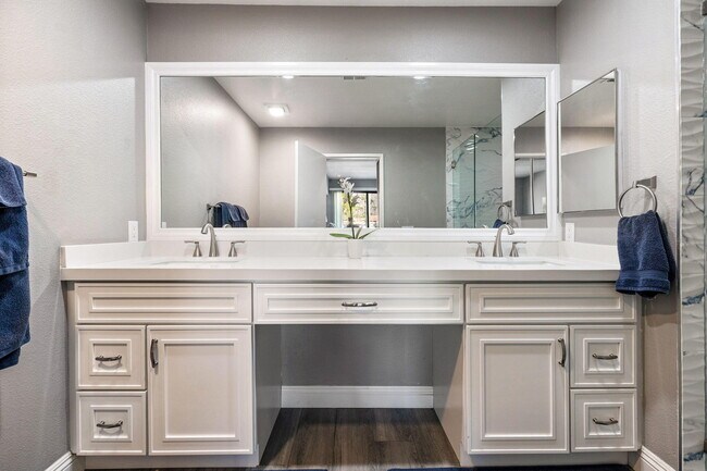 Building Photo - 54575 Shoal Creek