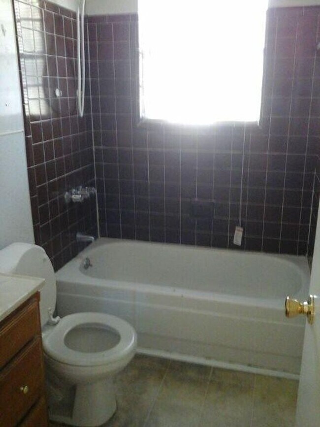 Building Photo - 209 Herty Ln