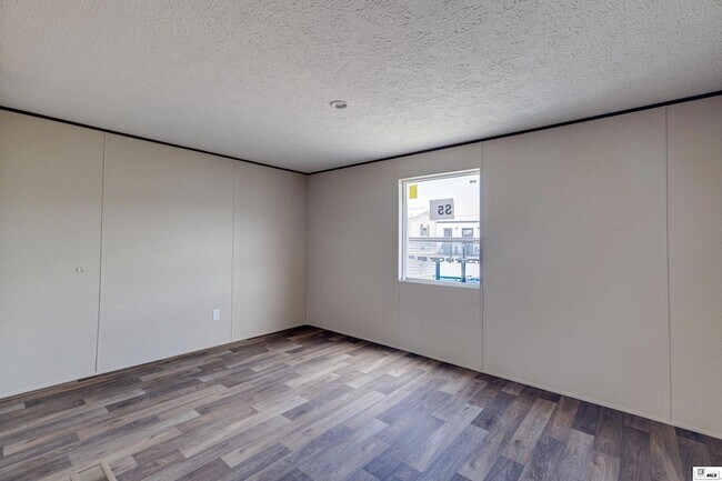 Building Photo - 459 Smalling Rd