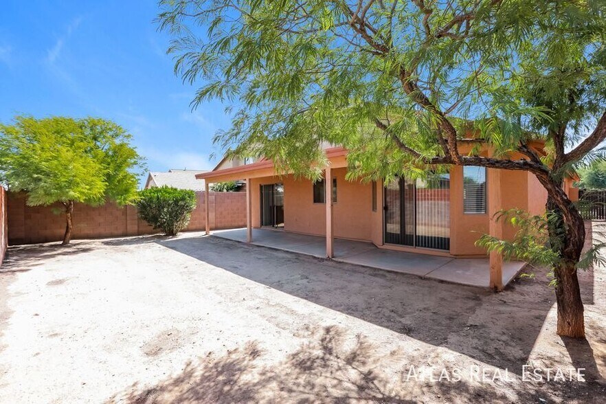 Building Photo - 11018 W Mountain View Dr