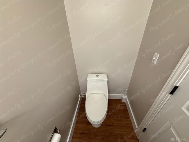 Building Photo - 2154 Willowgrove Ave