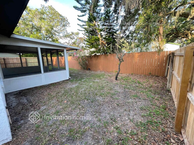 Building Photo - 14734 Oak Vine Dr