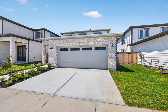 Building Photo - 702 Sonfield Dr
