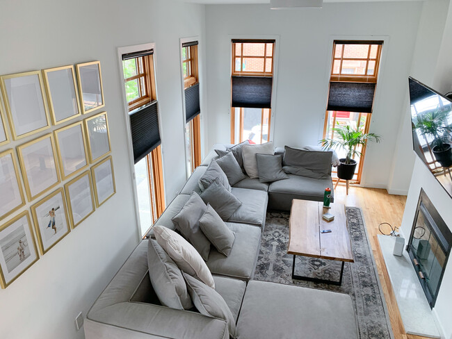 Staged living room - 816 N Pennock St