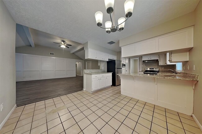 Building Photo - 8103 Silent Cedars Dr