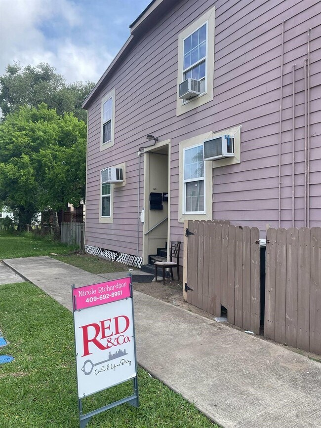 Building Photo - 3028 Avenue M Ave