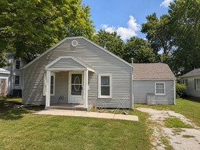 Building Photo - 508 Truman St