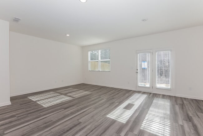Building Photo - Fantastic 3bd/2.5ba home! Let yourself in!