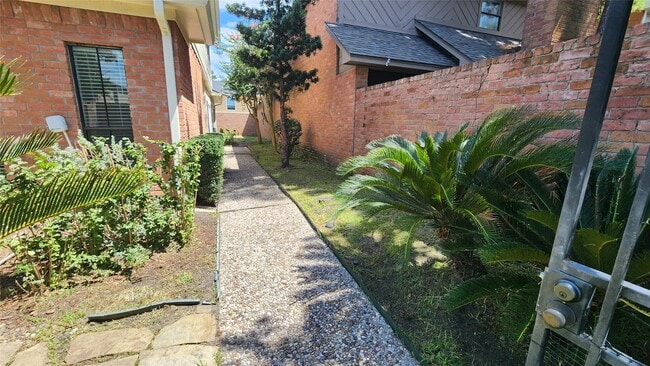 Building Photo - 4731 N Cashel Cir