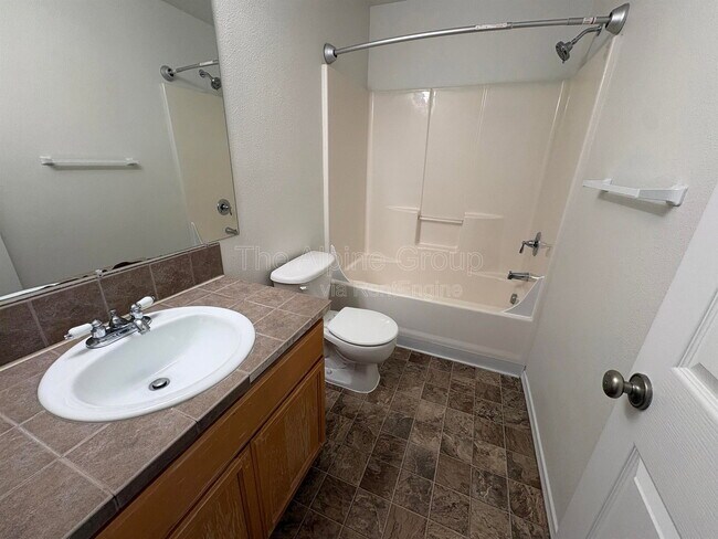 Building Photo - 210 NW Connell Ave