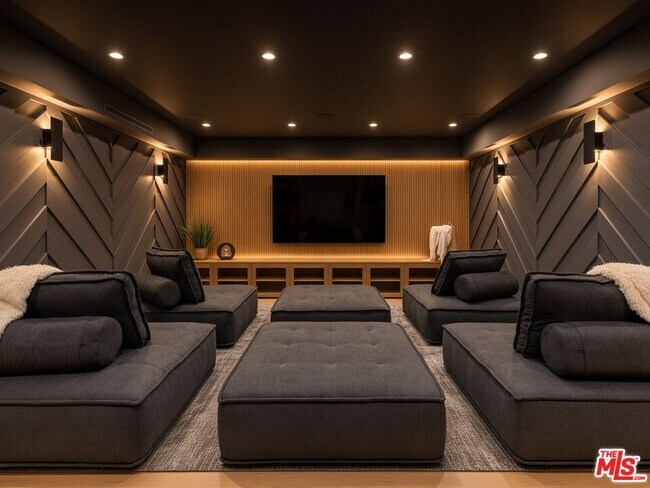 Building Photo - 3909 Villa Costera