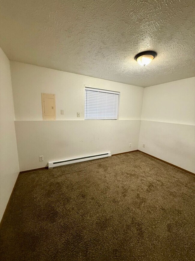 Building Photo - 4905 - York Duplex