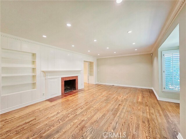 Building Photo - 743 Kerns Ave
