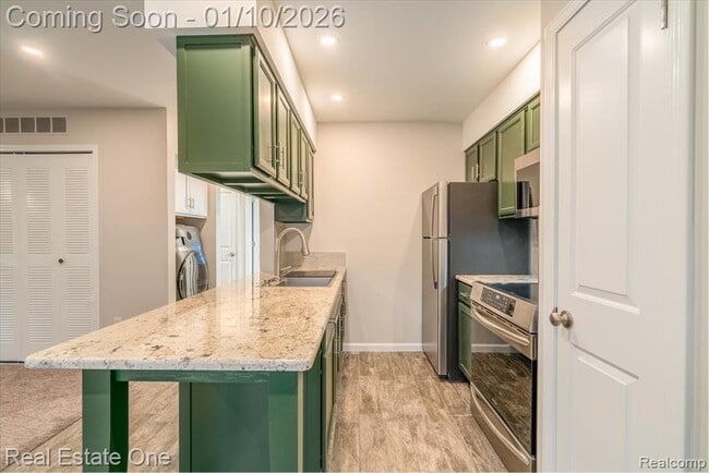 Building Photo - 310 Roe St