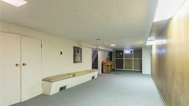 Building Photo - 26 Garden Dr