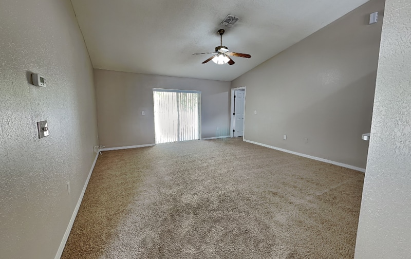 Building Photo - 165 Kings Pond Ave