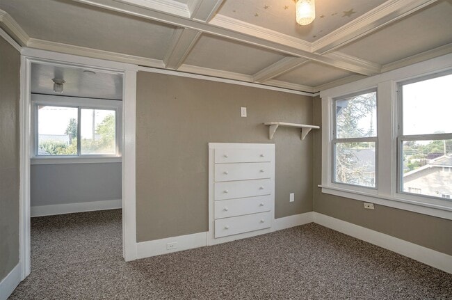 Building Photo - North End Tacoma Three Bed Craftsman