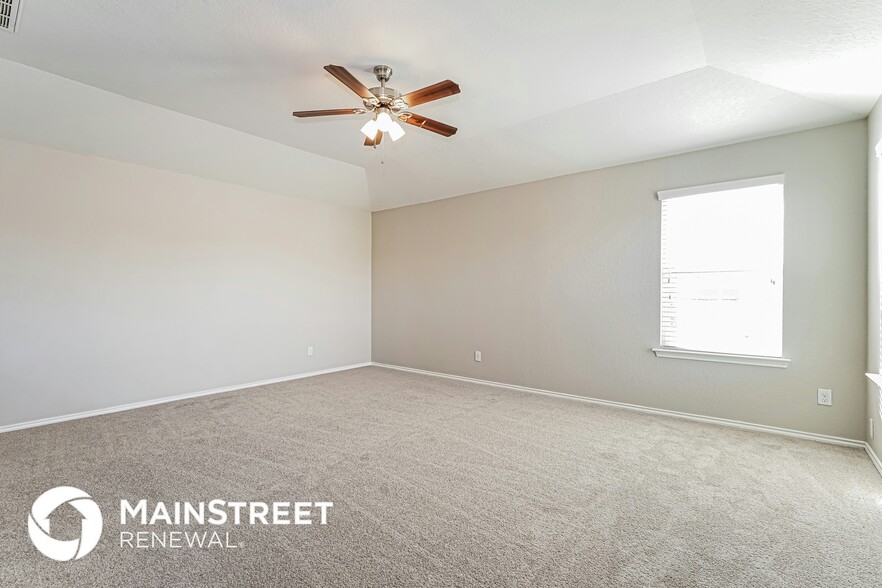 Building Photo - 419 Eastern Phoebe