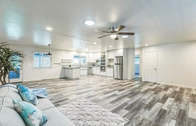 Building Photo - Peaceful Country Living in a Spacious Single-Story Home