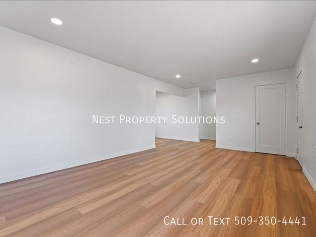 Building Photo - 810 S Fairbanks-