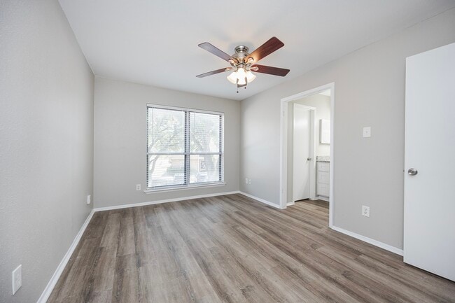 Building Photo - 5005 Georgi Ln