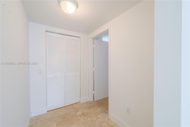 Building Photo - 41 SE 5th St