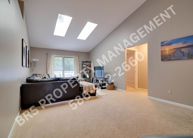 Building Photo - New Baltimore 2 bedroom 2 bath condo