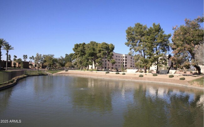 Building Photo - 7840 E Camelback Rd