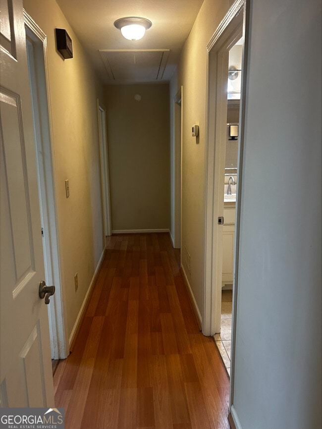 Building Photo - 125 Pebble Trail