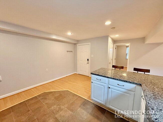 Building Photo - 1020 Fairmont St NW