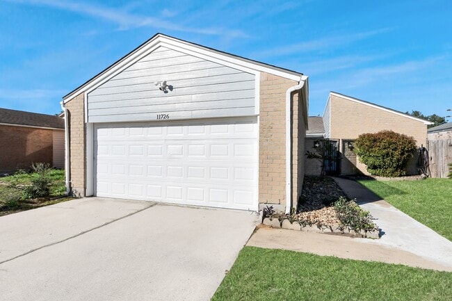 Building Photo - 11726 Lima Dr