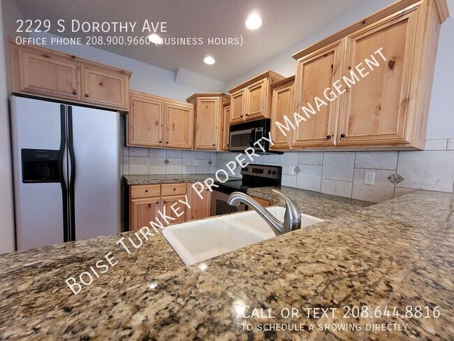 Building Photo - 2229 S Dorothy Ave