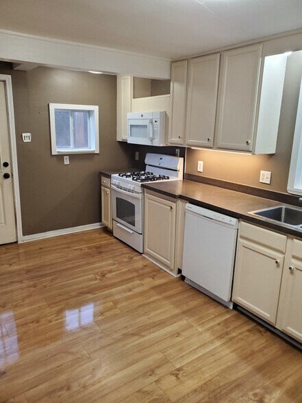 Building Photo - 3870 NY-414