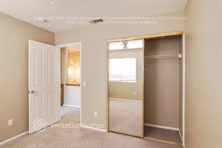 Building Photo - 27025 Hemingway Ct