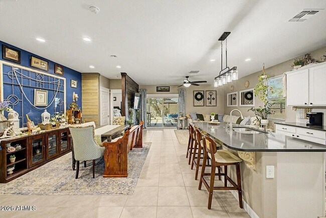 Building Photo - 24054 W Verlea Dr