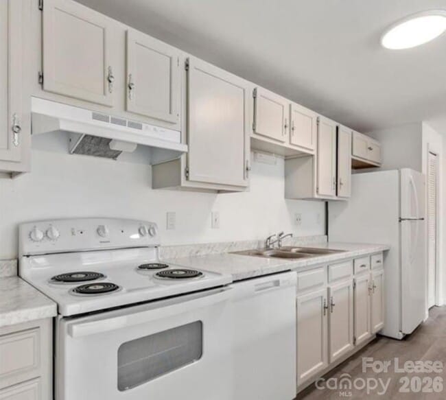 Building Photo - 9333 Old Concord Rd