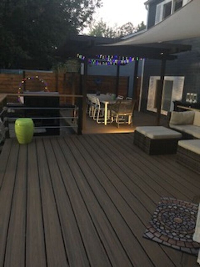 Building Photo - 1817 Tyler Ave