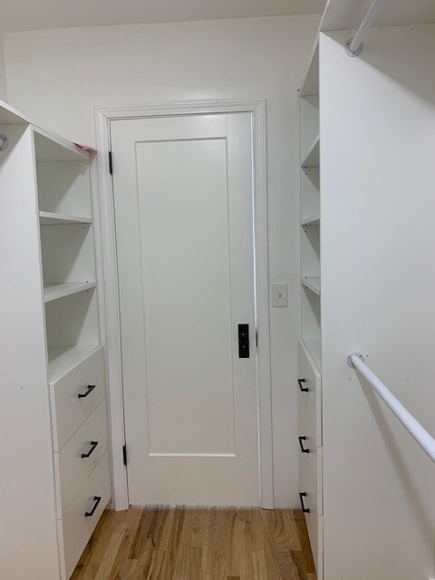 Building Photo - 435 E Yale Ave