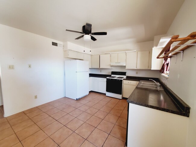 Building Photo - Great Duplex located at Manhattan Heights