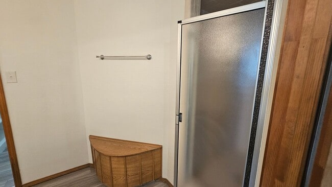 Building Photo - 1700 Kendolph Dr