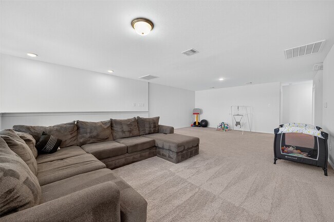 Building Photo - 21624 Elmheart Dr