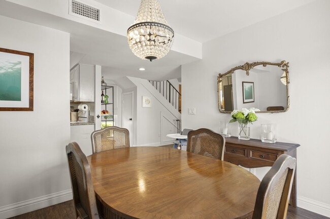 Building Photo - 27462 Country Glen Rd