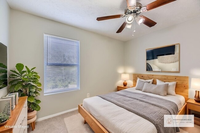 Building Photo - 5855 Monroe Crossing