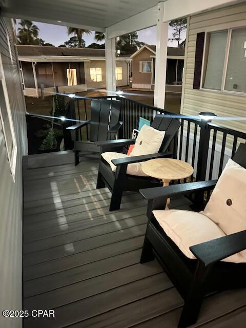 Building Photo - 1219 Thomas Dr