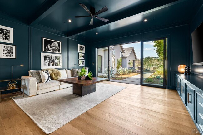 Building Photo - 987 Mark West Springs Rd