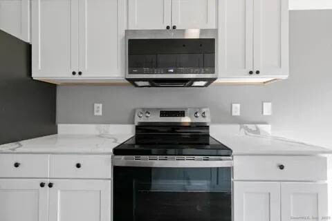 Building Photo - 365 Mather St