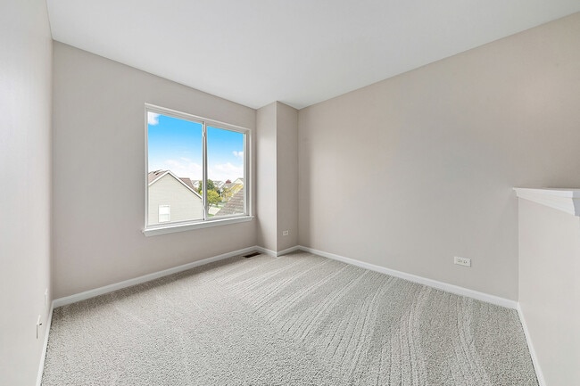 Building Photo - 14626 Thomas Jefferson Dr